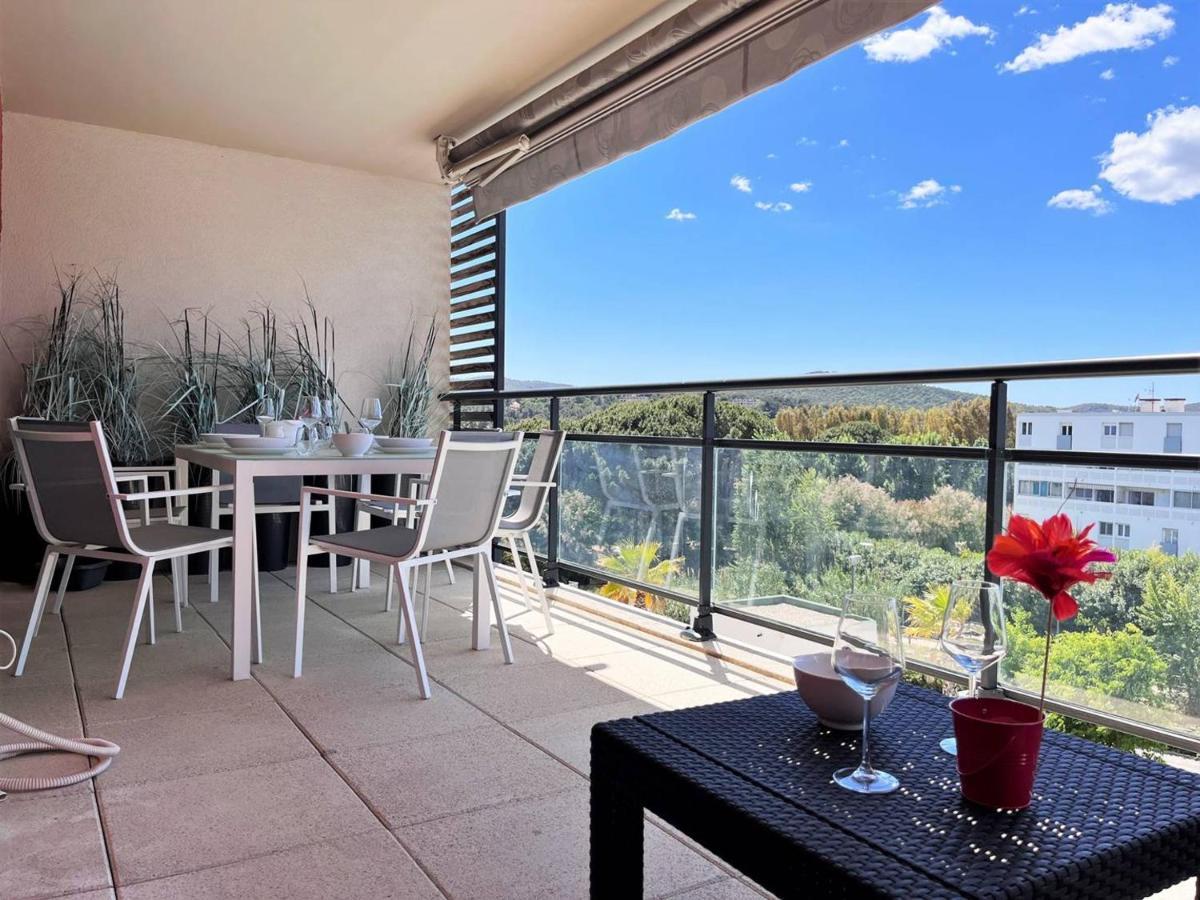 Charmant T2 Climatise Avec Grande Terrasse, Piscine Et Parking Privatif, Proche Plage Et Commerces. - Fr-1-251-441 Le Lavandou Exterior foto