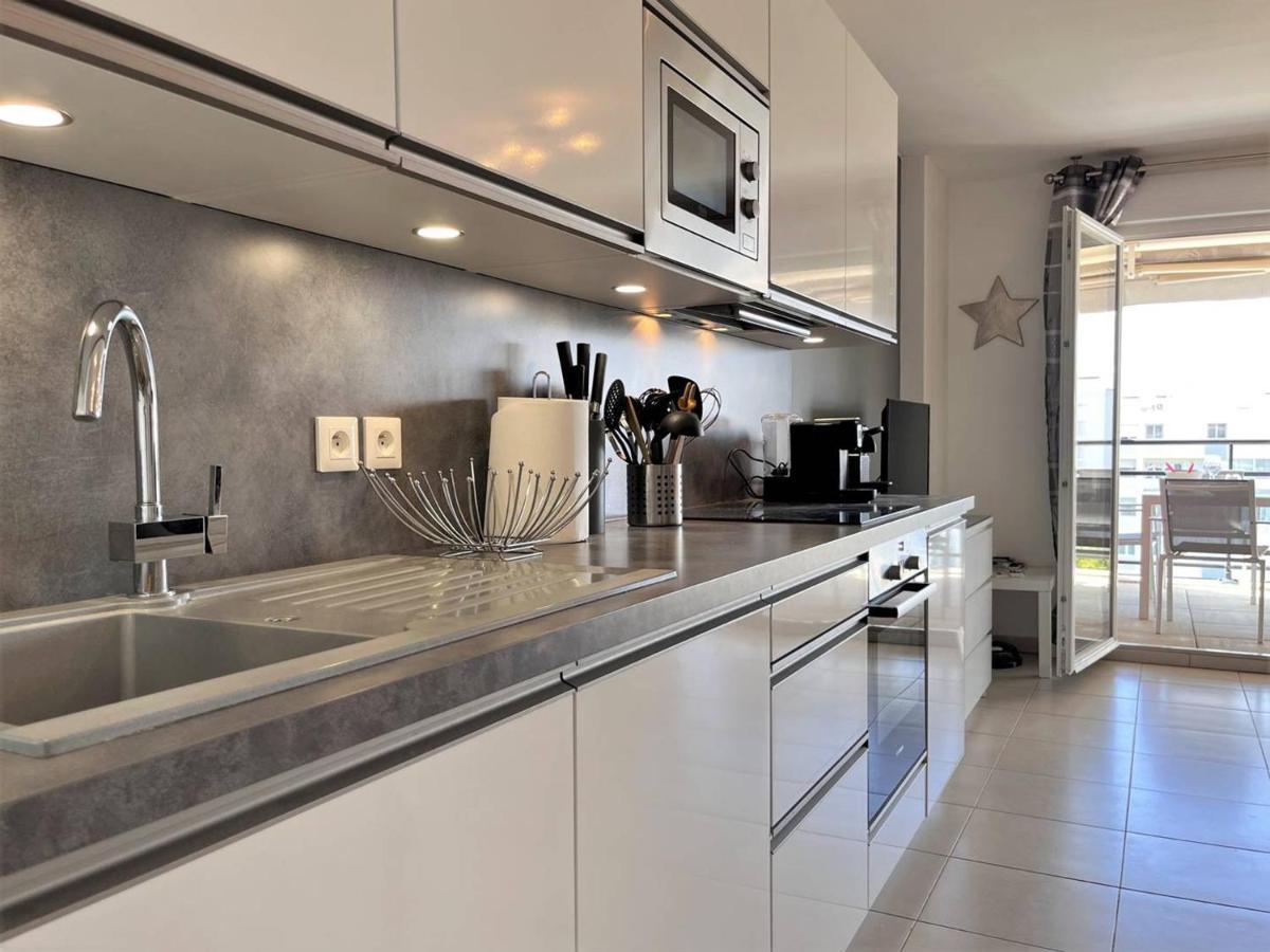 Charmant T2 Climatise Avec Grande Terrasse, Piscine Et Parking Privatif, Proche Plage Et Commerces. - Fr-1-251-441 Le Lavandou Exterior foto